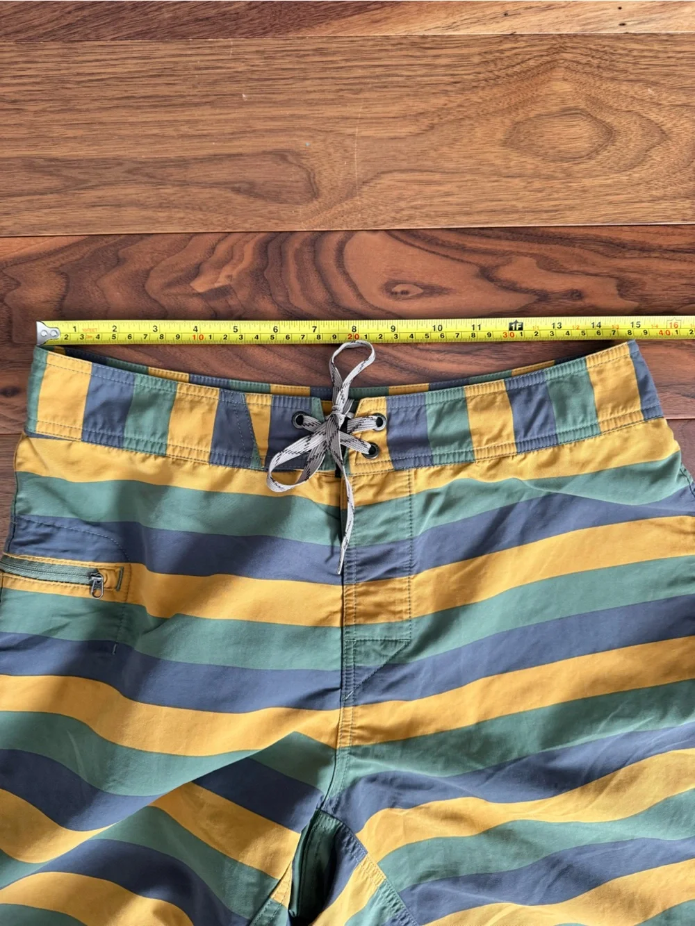 Patagonia Wavefarer Board Short Men 31 Strip Swim Truck Drawstring